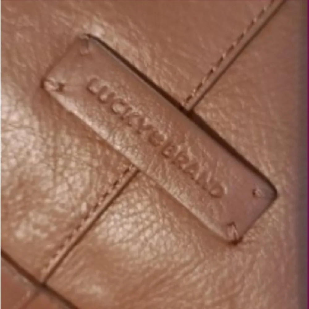 Lucky Brand Womans Camel Brown Pebbled Leather Group Vamp Utility Backpack Purse